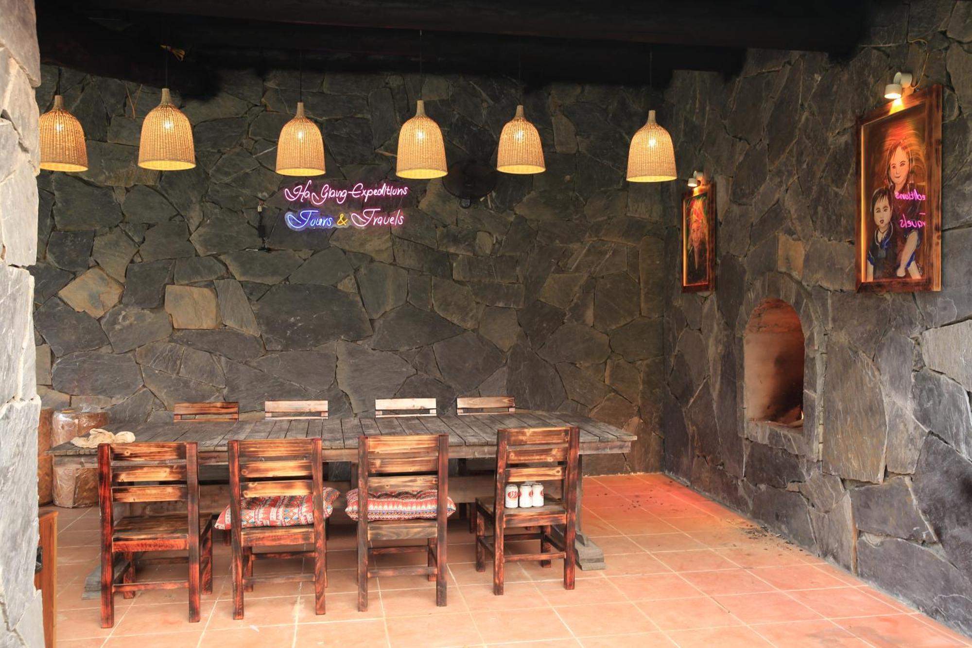 Ha Giang Eco Stone House - Tours & Rental Motorbike ภายนอก รูปภาพ
