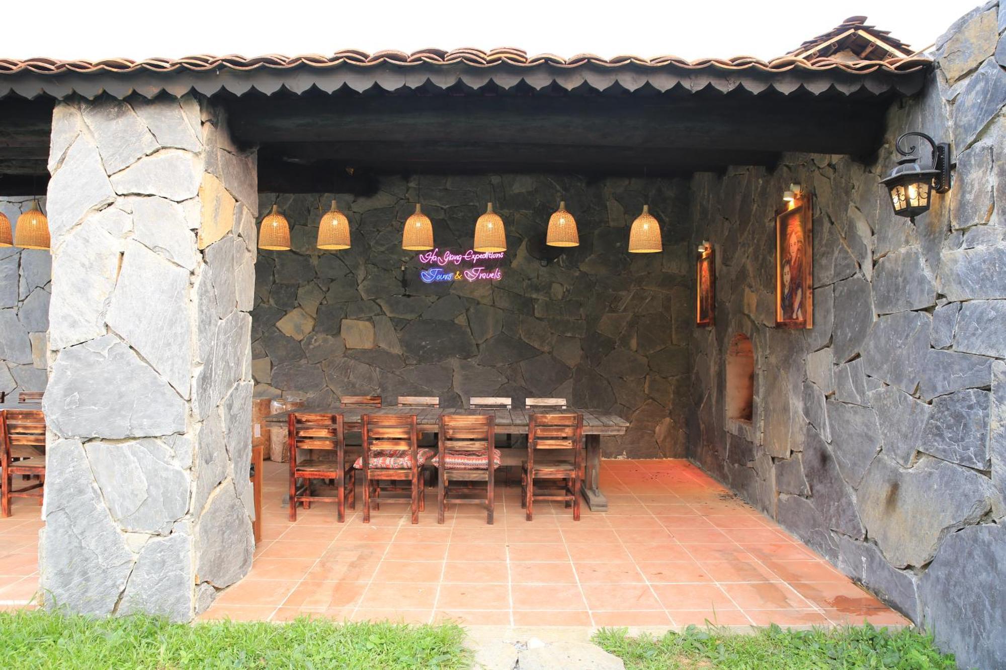 Ha Giang Eco Stone House - Tours & Rental Motorbike ภายนอก รูปภาพ
